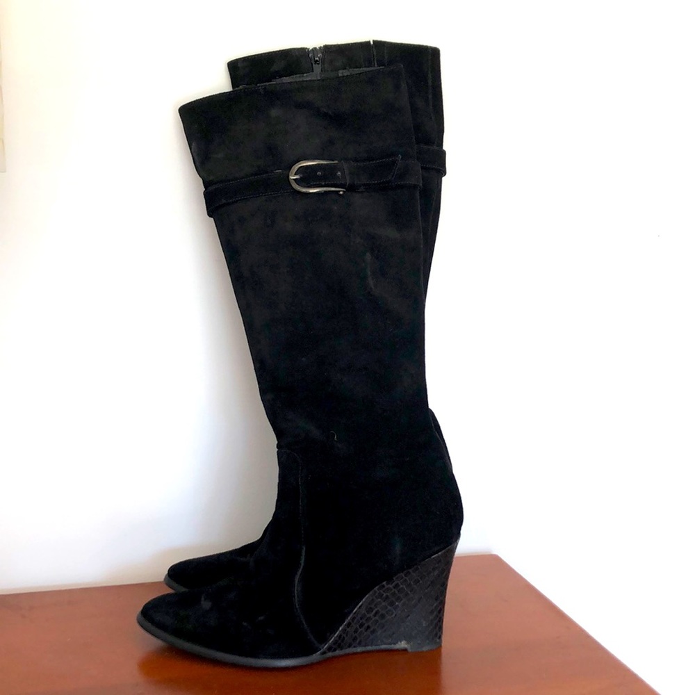 A Giannetti suede boots